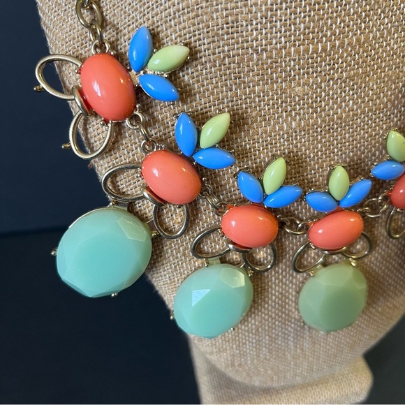 J. Crew Beaded Cluster Necklace Gold Green Blue Peach Lime Statement Bib - Picture 3 of 6